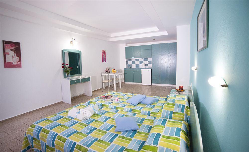 Theoni Apartments Malia Exterior foto
